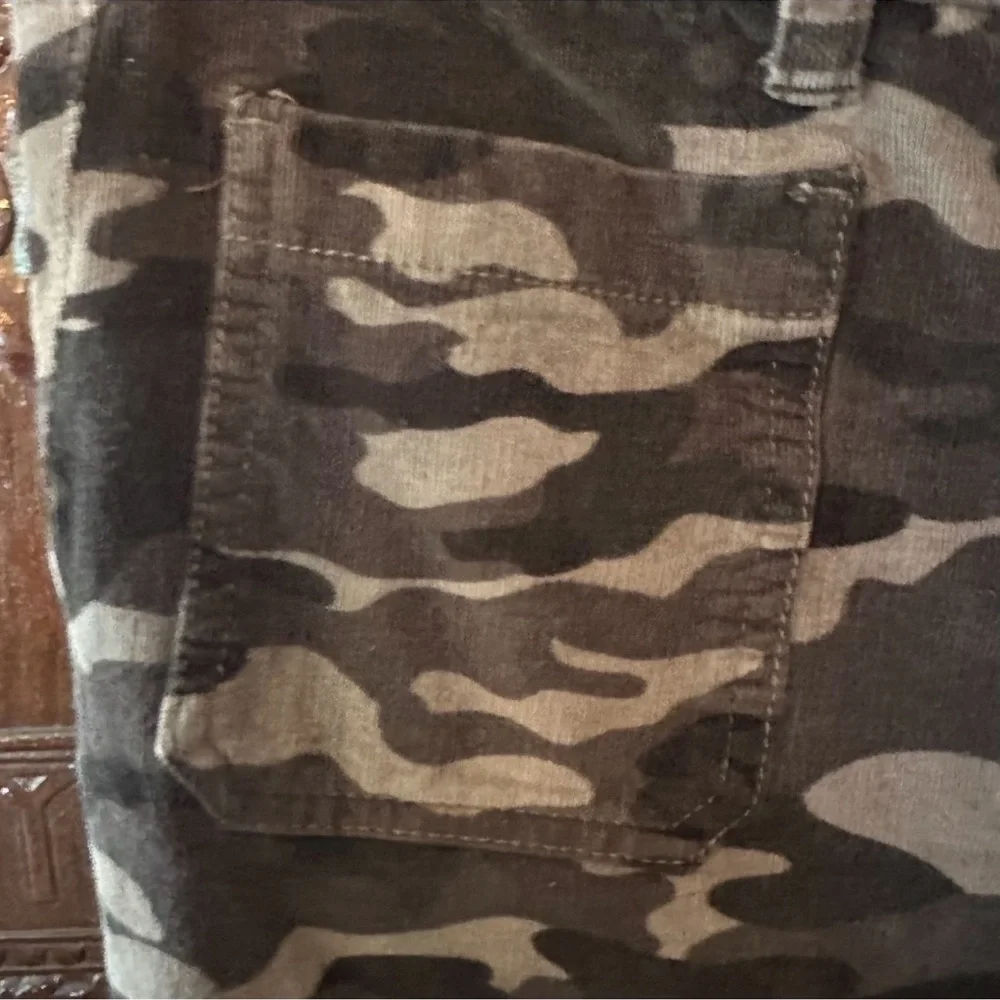 Anthropologie‎ Pilcro and The Letterpress Corduroy Camo Pants Size 29